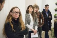 Vídeňská kurátorka Elke Krasny přijela na záhajení výstavy do Brna. | Autor: Michaela Dvořáková