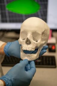 Within the project ProfiBone researchers developing the groundbreaking material for biomedicine is being developed it can be used to 3D-print bone replacements | Autor: EEA and Norway Grants